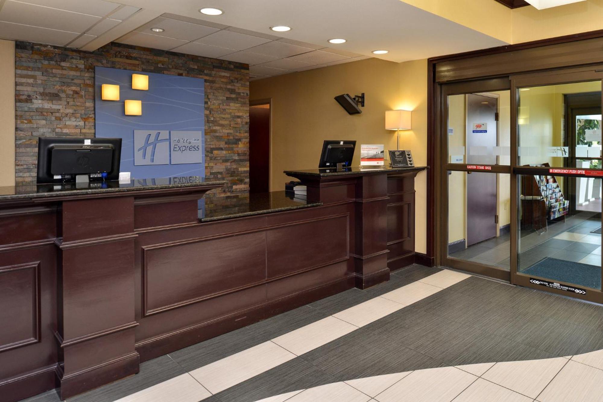 Hotel Express & Sw - Sunset Valley, And Ihg